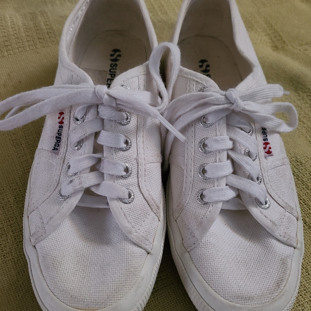 Superga ladies sz 6.5 European sz 37